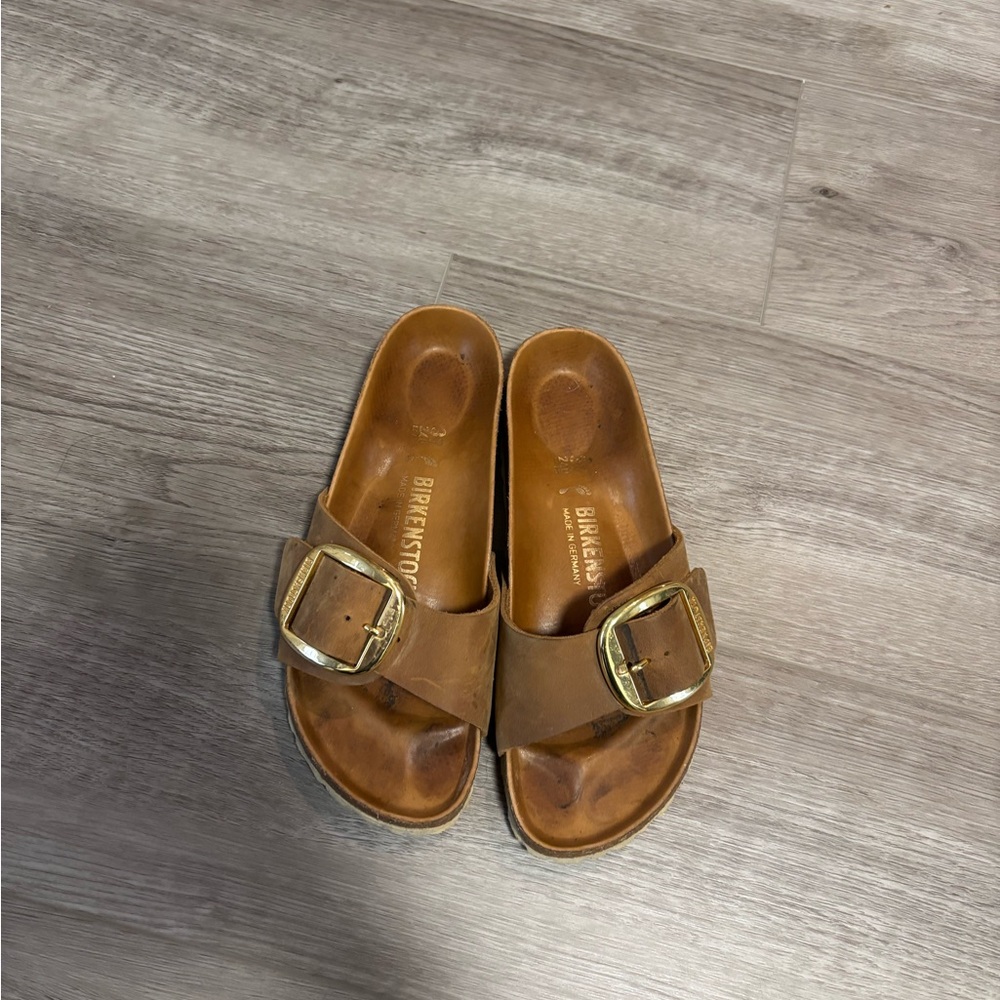 Big buckle Birkenstocks